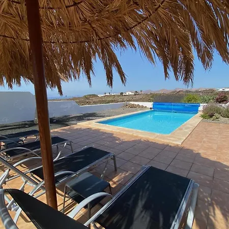 Superb Villa With Private Pool And Breathtaking Sea Views ヴィラ *