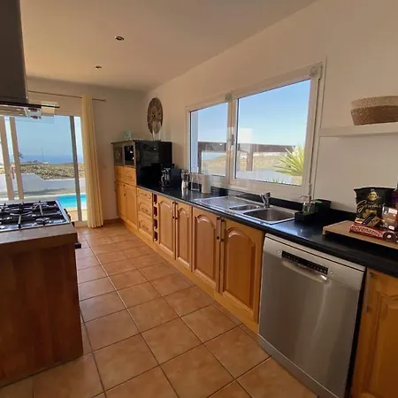 ヴィラ Superb Villa With Private Pool And Breathtaking Sea Views *